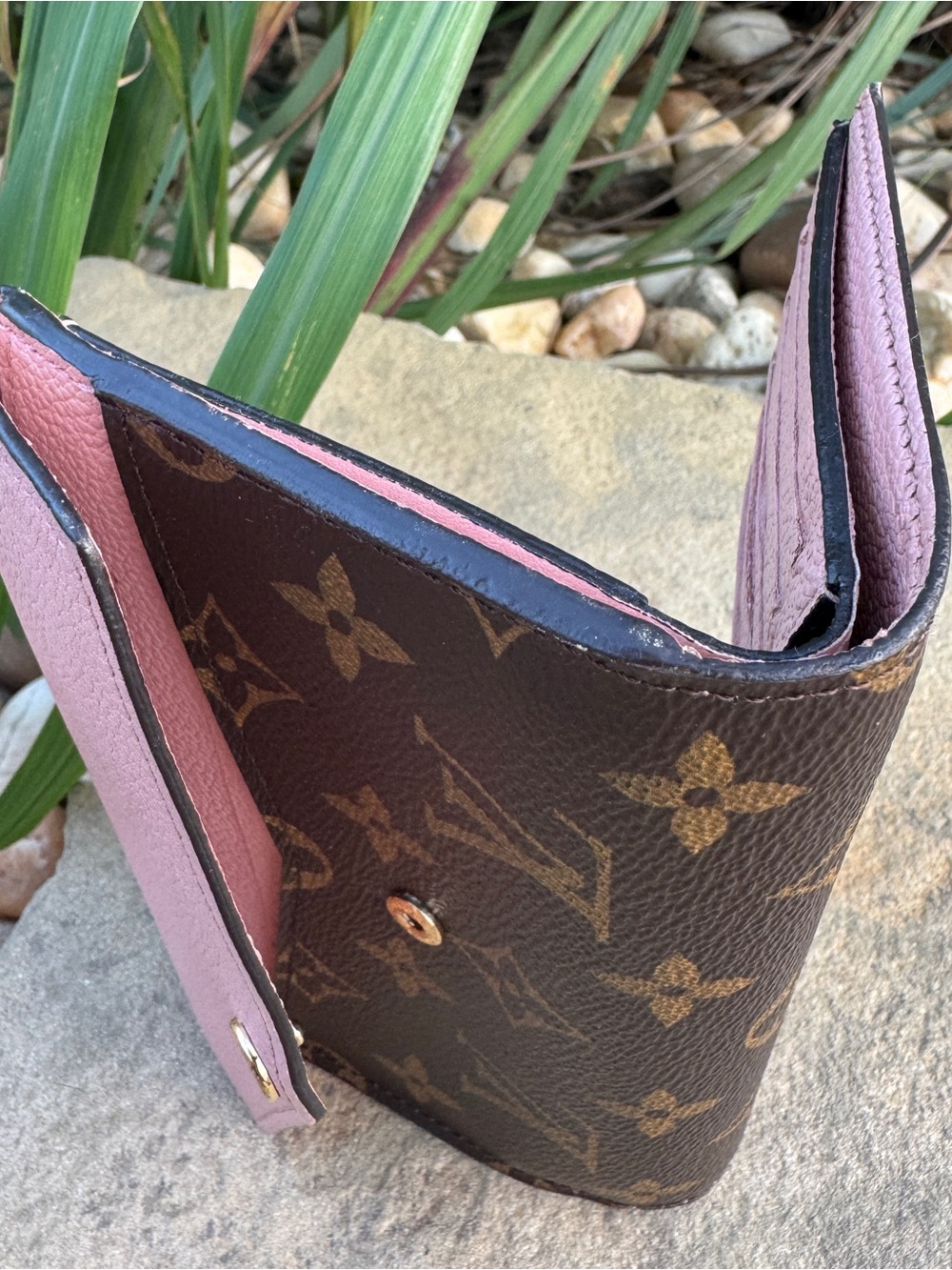 Louis Vuitton Monogram Pallas Compact Wallet in Rose Poudre - Picture 10 of 11